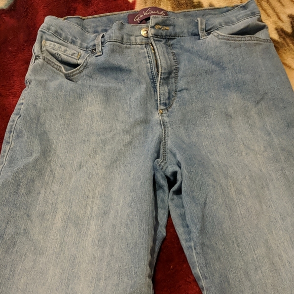 Jeans - Picture 1 of 3